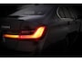 BMW 3-Serie 318iA M-SPORT Edition FULL LED | CARPLAY | NAVI | DAB | HIFI | SPORTSTOELEN | CRUISE | PDC V+A | LMV 19''