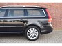 Volvo V70 T4 190PK Inscription Edition | Schuifkantel dak | trekhaak | Adaptieve cruise control