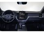 Volvo XC60 T8 Recharge AWD Ultra Black Edition Exec - Luchtvering - Panorama/schuifdak - IntelliSafe Assist & Surround - 360º Camera - Bowers & Wilkins audio - Adaptieve LED koplampen - Verwarmde voorstoelen, stuur & achterbank - Parkeersensoren voor & achter - Elektr. bedienb. voorstoelen met geheugen - Head up display - Draadloze tel. lader - Extra getint glas - 21' LMV