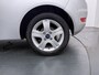 Ford Fiesta 1.25 82PK Ghia | Clima | Voorruitverwarming | Trekhaak | Parkeersensoren |