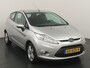 Ford Fiesta 1.25 82PK Ghia | Clima | Voorruitverwarming | Trekhaak | Parkeersensoren |
