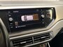 Volkswagen Polo 1.0 TSI Sportline (APPLE CARPLAY, GROOT NAVI, CLIMATE, STOELVERWARMING, SPORTSTOELEN, CRUISE, PARKEERSENSOREN, LM VELGEN, NIEUWE APK, NIEUWSTAAT)