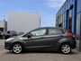 Ford Fiesta 1.0 Titanium 80PK NIEUWE DISTRIBUTIERIEM!! Cruise Navi Parkeersensoren Privacy Glass Reservewiel 15'' Velgen *Leuk*