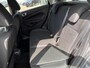 Ford Fiesta 1.0 Titanium 80PK NIEUWE DISTRIBUTIERIEM!! Cruise Navi Parkeersensoren Privacy Glass Reservewiel 15'' Velgen *Leuk*