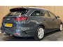 Kia Ceed Sportswagon 1.5 T-GDi DynamicLine|160PK|TREKH.|CARPLAY+ANDROID|CAMERA|CLIMATE+CRUISE CONTROL|1E EIG.|INCL.BTW|NL AUTO|NAP