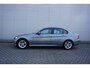 BMW 3-Serie 318i Corporate Lease Luxury Line Climate / Navi / Cruise / Leder / Parkeers. / Lm velgen / NAP