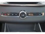 Volvo XC90 T8 Recharge AWD Ultra Dark Exec. Ed. - Luchtvering - Panorama/schuifdak - IntelliSafe Assist & Surround - 360º Camera - Bowers & Wilkins audio - Adaptieve LED koplampen - Verwarmde voorstoelen, stuur & achterbank - Parkeersensoren voor & achter - Elektr. bedienb. voorstoelen met geheugen - Geventileerde voorstoelen - Head up display - Draadloze tel. lader - Extra getint glas - Inklapbare trekhaak - 22' LMV