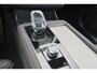 Volvo XC90 T8 Recharge AWD Ultra Dark Exec. Ed. - Luchtvering - Panorama/schuifdak - IntelliSafe Assist & Surround - 360º Camera - Bowers & Wilkins audio - Adaptieve LED koplampen - Verwarmde voorstoelen, stuur & achterbank - Parkeersensoren voor & achter - Elektr. bedienb. voorstoelen met geheugen - Geventileerde voorstoelen - Head up display - Draadloze tel. lader - Extra getint glas - Inklapbare trekhaak - 22' LMV