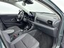 Toyota Yaris 1.5 Hybrid 115 Dynamic | Apple Carplay / Android Auto | Dodehoek detectie | Parkeersensoren voor/achter | Stoel-/stuurverwarming | Adaptive Cruise | Clima | Keyless | Camera | 16 inch