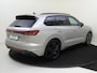 Volkswagen Touareg 3.0 TSi eHybrid 4MOTION R Edition | SoH 96% | Panoramadak | Luchtvering | DYNAUDIO | Black style | Leder pakket ‘Puglia’ | Head-up display | 360 camera | 4-zone airco |