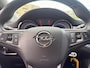 Opel Astra 1.0 Business+ met parkeersensoren en navigatie en cruise controle en bluetooth telefoon / media