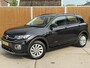 Volkswagen T-Cross 1.0 TSI R-line exterieur | Airconditioning | Cruise control adaptief | Dodehoek detectie | DAB ontvanger | Navigatiesysteem | Apple CarPlay/Android Auto | Parkeersensoren voor en achter
