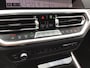 BMW 3-Serie Touring 330e Business Edition Plus I 293PK I Camera I Trekhaak I Ambiente I Full Led I Stoel & Stuurverw. I Half/Leder