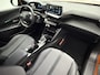 Peugeot e-2008 EV Allure Pack 50 kWh 3-Fase SOH 91,9% | 3D i-Cockpit | Led | Navigatie | Camera | Carplay&Android