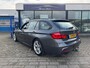 BMW 3-Serie Touring 320i M-Sport Edition | LEER | HEAD-UP | CARPLAY | NWE KETTING
