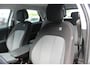 Hyundai Ioniq 5 Connect AWD 77.4 kWh | Incl. 12 Maanden garantie | Trekhaak | Adaptieve Cruise | Climate Control | Apple Carplay/Android Auto | Stoelverwarming | Stuurverwarming | Elektrische voorstoel | Parkeersensoren | Parkeercamera |