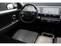 Hyundai Ioniq 5 Connect AWD 77.4 kWh | Incl. 12 Maanden garantie | Trekhaak | Adaptieve Cruise | Climate Control | Apple Carplay/Android Auto | Stoelverwarming | Stuurverwarming | Elektrische voorstoel | Parkeersensoren | Parkeercamera |