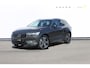 Volvo XC60 B5 250PK Automaat Momentum Exclusive Panoramisch schuif-kanteldak / Head-Up display / Semi elektrisch wegklapbare trekhaak / 19" lichtmetalen velgen / 360 graden rondomzicht camera
