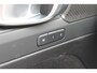 Volvo XC40 B3 177PK Automaat Plus Dark Google infotainment / Draadloos telefoon opladen / Elektrisch bedienbare bestuurdersstoel met geheugen / Adaptieve Cruise Control