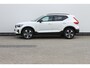 Volvo XC40 B3 177PK Automaat Plus Dark Google infotainment / Draadloos telefoon opladen / Elektrisch bedienbare bestuurdersstoel met geheugen / Adaptieve Cruise Control