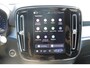 Volvo XC40 B4 211PK Automaat Plus Dark Semi elektrisch wegklapbare trekhaak / Verwarmbare voorruit / Google infotainment / Elektrisch bedienbare bestuurdersstoel met geheugen