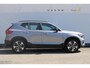 Volvo XC40 B4 211PK Automaat Plus Dark Semi elektrisch wegklapbare trekhaak / Verwarmbare voorruit / Google infotainment / Elektrisch bedienbare bestuurdersstoel met geheugen