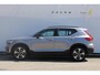 Volvo XC40 B4 211PK Automaat Plus Dark Semi elektrisch wegklapbare trekhaak / Verwarmbare voorruit / Google infotainment / Elektrisch bedienbare bestuurdersstoel met geheugen