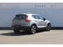 Volvo XC40 B4 211PK Automaat Plus Dark Semi elektrisch wegklapbare trekhaak / Verwarmbare voorruit / Google infotainment / Elektrisch bedienbare bestuurdersstoel met geheugen