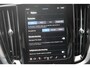 Volvo V60 T6 350PK Plug-in hybrid AWD Plus Bright Long Range / 19" lichtmetalen velgen / Harman Kardon Audio / Adaptieve Cruise Control / Elektrisch verstelbare voorstoelen met geheugen