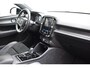 Volvo XC40 T2 129PK Automaat R-Design / Navigatie / Parkeersensoren / Adaptieve Cruise control / R-Design leder-Nubuck bekl. / Dodehoeksensor / Extra getint glas / All season banden