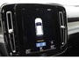 Volvo XC40 T2 129PK Automaat R-Design / Navigatie / Parkeersensoren / Adaptieve Cruise control / R-Design leder-Nubuck bekl. / Dodehoeksensor / Extra getint glas / All season banden