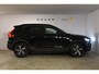 Volvo XC40 T2 129PK Automaat R-Design / Navigatie / Parkeersensoren / Adaptieve Cruise control / R-Design leder-Nubuck bekl. / Dodehoeksensor / Extra getint glas / All season banden