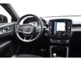 Volvo XC40 T2 129PK Automaat R-Design / Navigatie / Parkeersensoren / Adaptieve Cruise control / R-Design leder-Nubuck bekl. / Dodehoeksensor / Extra getint glas / All season banden