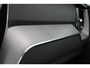 Volvo XC60 T6 350PK Long Range Plug-in hybrid AWD Plus Bright Panoramisch schuif-kanteldak / Google infotainment / Lederen bekleding / Parkeersensoren voor en achter met parkeercamera / Road Sign information / Cruise Control