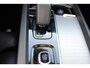 Volvo XC60 T6 350PK Plug-in hybrid AWD Plus Bright Long range / Adaptieve cruise control / Panoramadak / Apple carplay / Parkeersensoren met 360 camera / Elektrische achterklep / Elektrische stoelen met geheugen / Stoel en stuurwielverwarming