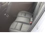 Volvo XC40 B3 177pk Automaat Plus Dark Google infotainment / Elektrisch verstelbare voorstoelen met geheugen voor de bestuurdersstoel / Stoel en stuurwielverwarming/ Harman Kardon Audio