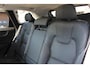 Volvo XC60 T6 Plug-in hybrid AWD Plus Dark Long range / Adaptieve cruise control / Panoramadak / Apple carplay / Parkeersensoren met 360 camera / Elektrische achterklep / Elektrische stoelen met geheugen / Stoel en stuurwielverwarming