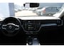Volvo XC60 T6 Plug-in hybrid AWD Plus Dark Long range / Adaptieve cruise control / Panoramadak / Apple carplay / Parkeersensoren met 360 camera / Elektrische achterklep / Elektrische stoelen met geheugen / Stoel en stuurwielverwarming