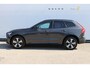 Volvo XC60 T6 Plug-in hybrid AWD Plus Dark Long range / Adaptieve cruise control / Panoramadak / Apple carplay / Parkeersensoren met 360 camera / Elektrische achterklep / Elektrische stoelen met geheugen / Stoel en stuurwielverwarming