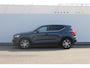 Volvo XC40 B4 211PK Automaat Inscription Panoramisch schuif-kanteldak / Semi elektrisch wegklapbare trekhaak / Adaptieve cruise control / Lederen bekleding / Harman Kardon Audio