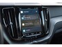 Volvo XC60 T6 350PK Automaat AWD Plus Black Edition / Trekhaak / Panoramadak / BLIS / Adaptieve cruise control / Keyless entry / Stoel - en stuurwielverwarming / elektrische stoelen met geheugen / Parkeersensoren met 360 camera / Elektrische achterklep