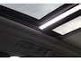Volvo XC60 T6 350PK Automaat Plug-in hybrid AWD Ultra Dark Head-up display / Semi elektrisch wegklapbare trekhaak / Panoramisch schuif-kanteldak / Harman Kardon audio