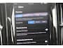 Volvo XC60 T6 350PK Automaat Plug-in hybrid AWD Ultra Dark Head-up display / Semi elektrisch wegklapbare trekhaak / Panoramisch schuif-kanteldak / Harman Kardon audio