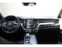 Volvo XC60 T6 350PK Automaat Plug-in Hybrid AWD Plus Black Edition/ Bowers & Wilkins / Navigatie / 360 Camera / Head-up Display / Panoramadak / Stoelverwarming v+a / Stuurverwarming / 21'' Velgen