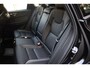 Volvo XC60 T6 350PK Automaat Plug-in Hybrid AWD Plus Black Edition/ Bowers & Wilkins / Navigatie / 360 Camera / Head-up Display / Panoramadak / Stoelverwarming v+a / Stuurverwarming / 21'' Velgen