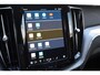 Volvo XC60 T6 350PK Automaat Plug-in Hybrid AWD Plus Black Edition/ Bowers & Wilkins / Navigatie / 360 Camera / Head-up Display / Panoramadak / Stoelverwarming v+a / Stuurverwarming / 21'' Velgen