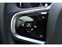 Volvo XC60 T6 350PK Automaat Plug-in Hybrid AWD Plus Black Edition/ Bowers & Wilkins / Navigatie / 360 Camera / Head-up Display / Panoramadak / Stoelverwarming v+a / Stuurverwarming / 21'' Velgen