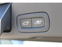 Volvo XC60 T8 455PK Automaat AWD Plus Black Edition Panoramisch schuif-kanteldak / Google infotainment / Adaptieve cruise control / 21" lichtmetalen velgen / Parkeersensoren voor en achter met camera