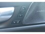 Volvo V60 T6 350PK Automaat Plug-in hybrid AWD Ultra Dark Adaptieve Cruise Control / Head-up display / Panoramisch schuif-kanteldak / Harman Kardon Audio / Blis / Google infotainment