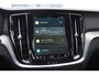 Volvo V60 B4 211PK Automaat Plus Bright / Adaptieve cruise control / BLIS / Elektrische stoelen / stuur - stoelverwarming / elektrische achterklep